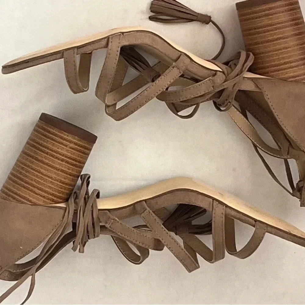 Just Fab Roma Women Dressy sandals, size 11 color Taupe straps go up legs